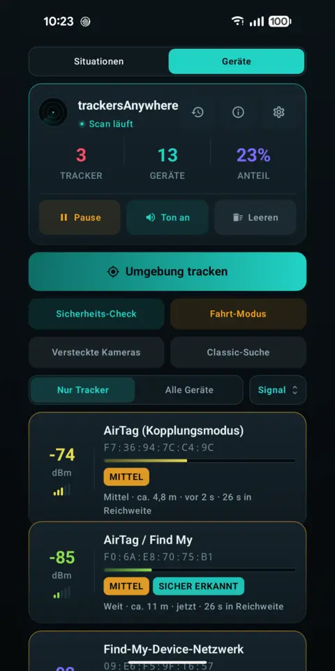 Geräteliste mit Anzahl gefundener Tracker, Signalstärke in dBm und Risikomarken je Gerät